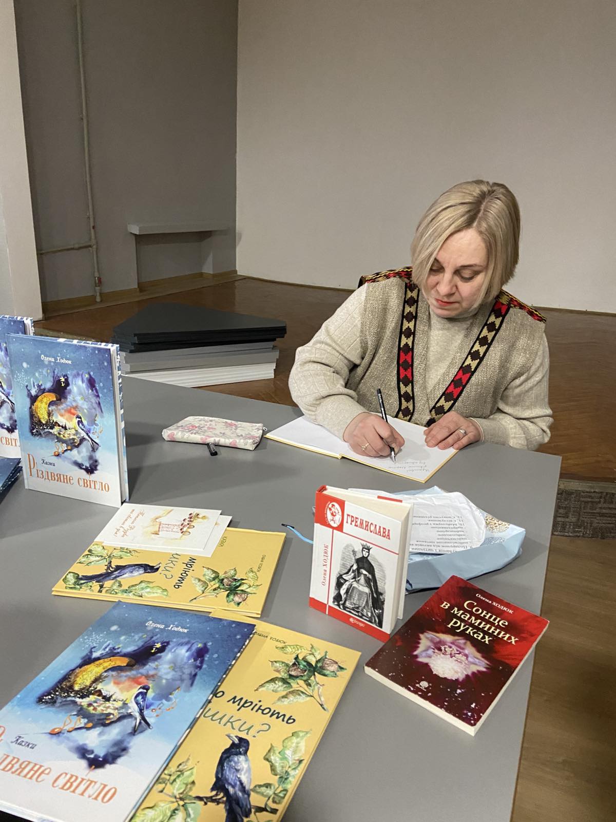Неймовірна зустріч учнів ТЗОШ №18 із письменницею Оленою Ходюк
